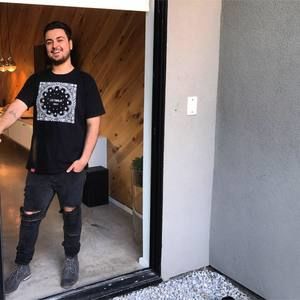 Meet your Posher, Preston